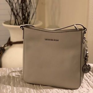 Michael Kors jet set travel cross body large